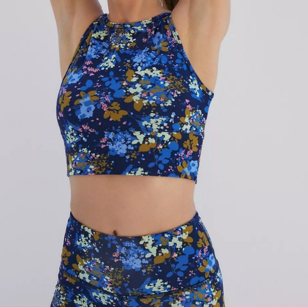 Anthropologie | Yoga Set: High-Rise Leggings & Bra - Picture 7 of 7
